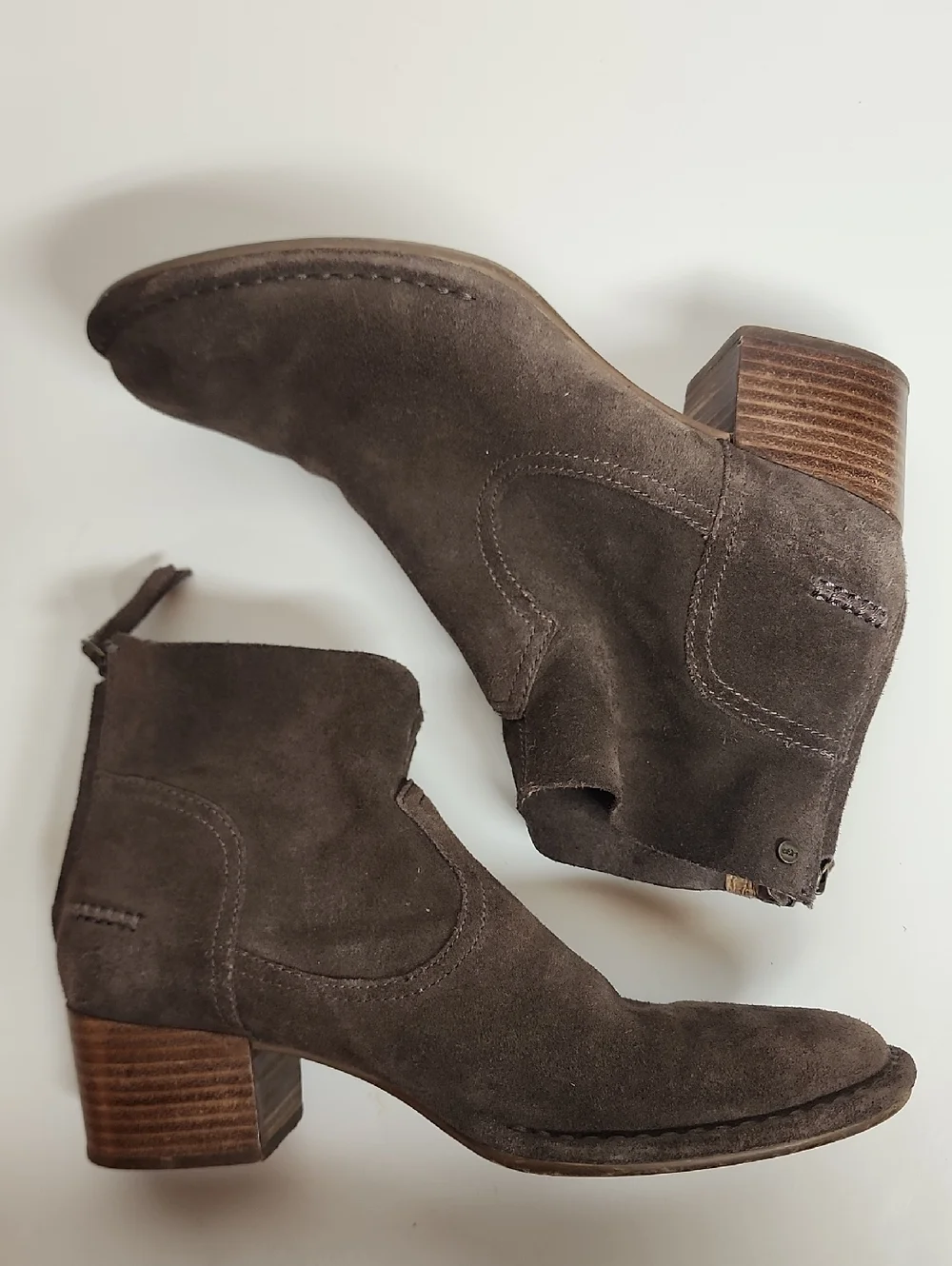 UGG Chocolate Brown Western Style Suede Ankle Booties with Stacked Heel Size 8